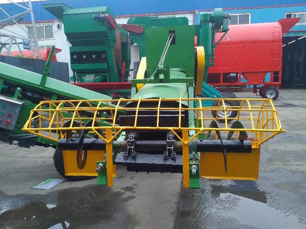 grain scraper loading machine