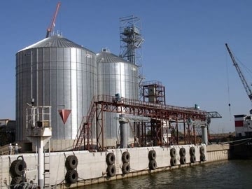 silo in Port